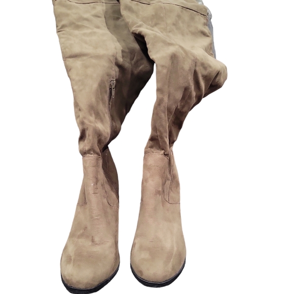 Charlotte Russe Brown Faux Suede Thigh High Heeled Boots Size 8 - Picture 5 of 9